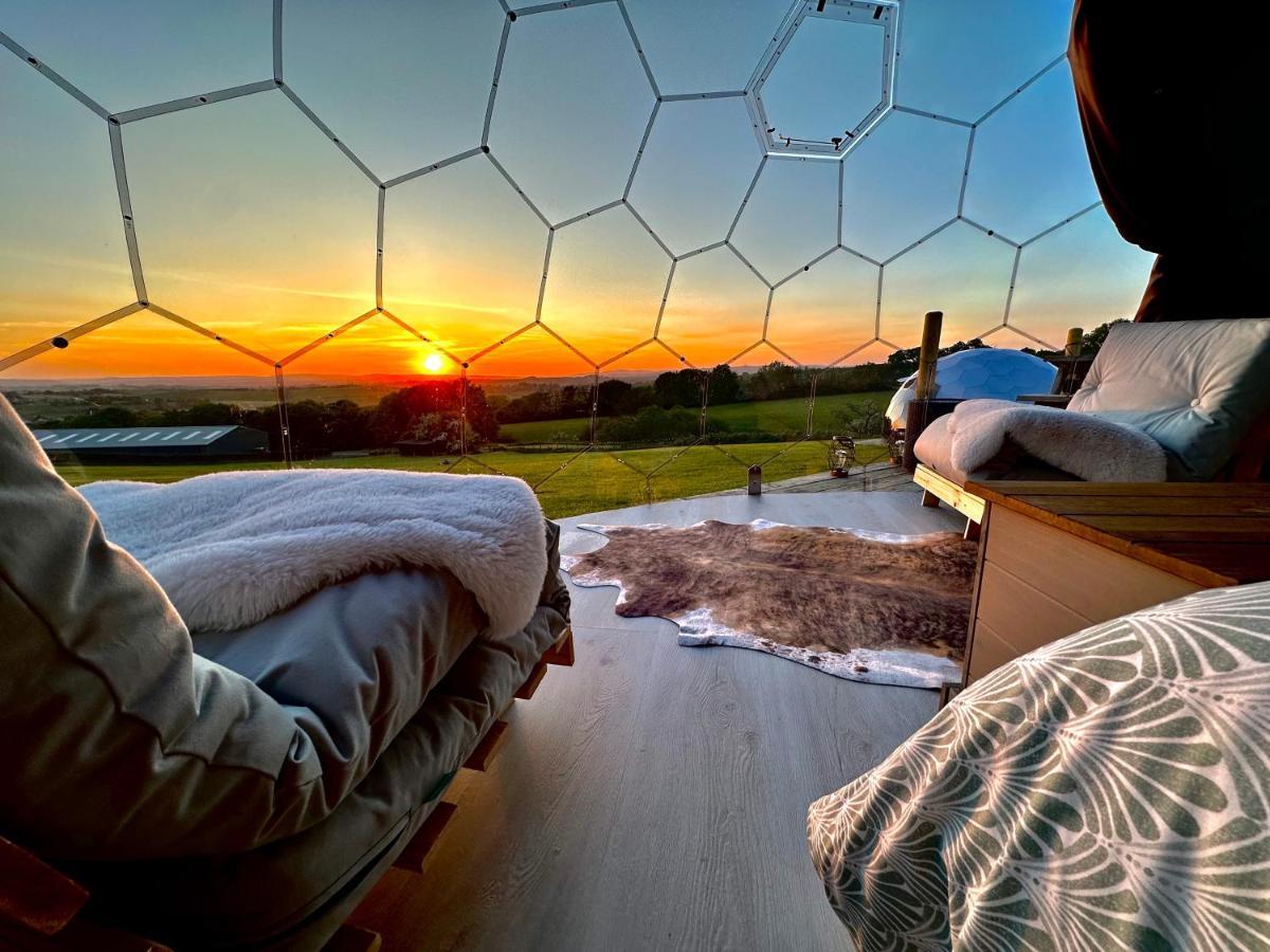 Deerstone Glamping-Pinhaw Beacon Dome Hot Tub Hotel Earby Exterior photo